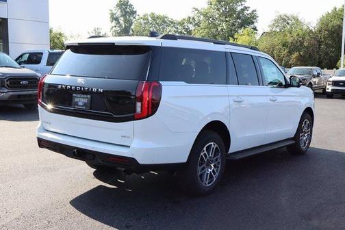 2025 Ford Expedition Max Active 4x4