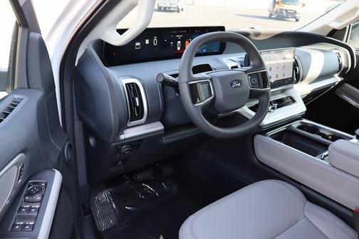 2025 Ford Expedition Max Active 4x4