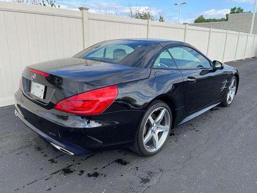Obsidian Black Metallic 2017 Mercedes-Benz SL 550 SL 550