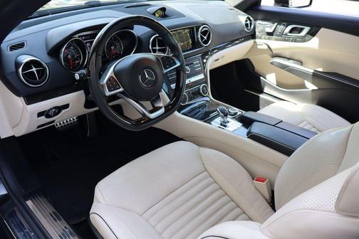 Obsidian Black Metallic 2017 Mercedes-Benz SL 550 SL 550