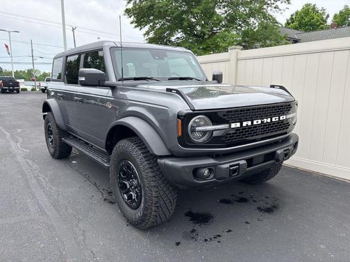 Carbonized Gray Metallic 2023 Ford Bronco Wildtrak