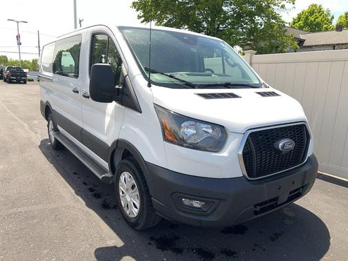 Oxford White 2025 Ford Transit-250 Base