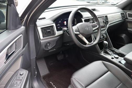 2023 Volkswagen Atlas Cross Sport 2.0T SE w/Technology 4MOTION