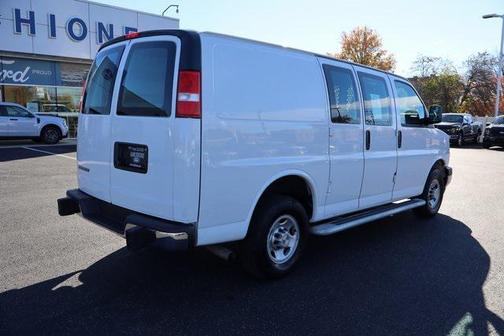 2024 Chevrolet Express 2500 RWD 2500 Regular Wheelbase WT