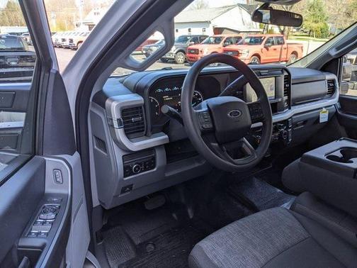 2025 Ford F-350 XLT
