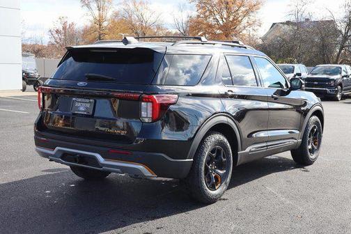 Agate Black Metallic 2026 Ford Explorer Tremor
