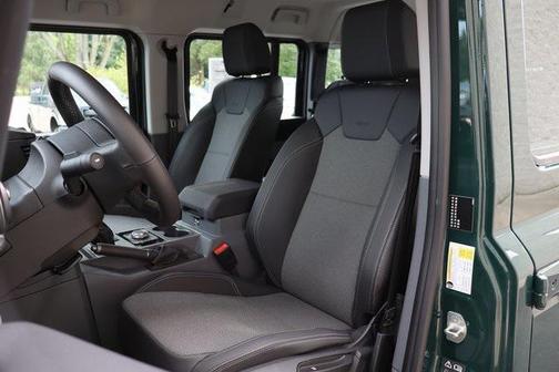 2024 INEOS Grenadier AWD