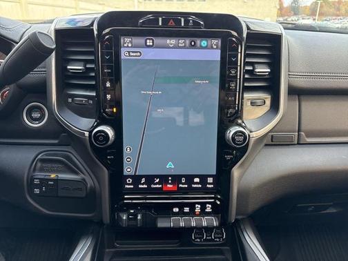 2023 RAM 2500 Laramie Crew Cab 4x4 6'4' Box