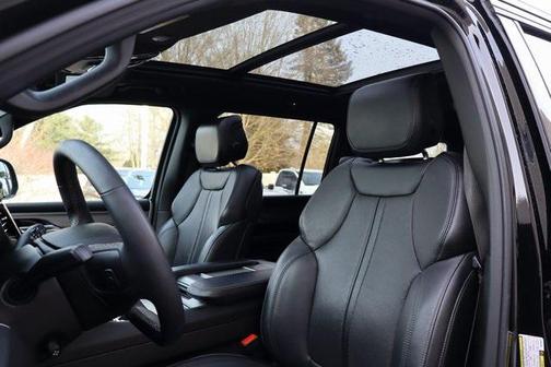 2023 Jeep Wagoneer Series II Carbide 4x4