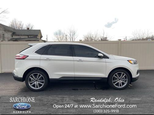 Star White Metallic Tri-Coat 2024 Ford Edge Titanium