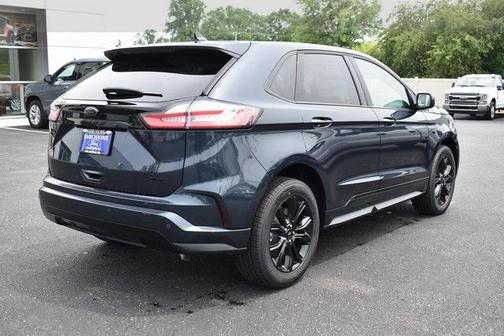 2023 Ford Edge SE