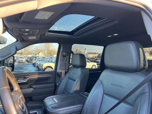 2025 GMC Sierra 3500 Denali