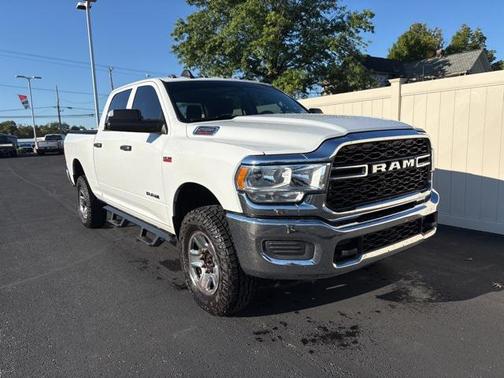 2019 RAM 2500 Tradesman Crew Cab 4x4 6'4' Box