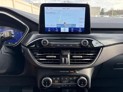 Agate Black Metallic 2022 Ford Escape SEL