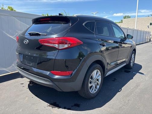 Black Noir Pearl 2018 Hyundai TUCSON SEL