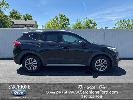 Black Noir Pearl 2018 Hyundai TUCSON SEL