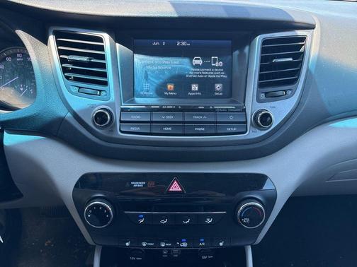 Black Noir Pearl 2018 Hyundai TUCSON SEL