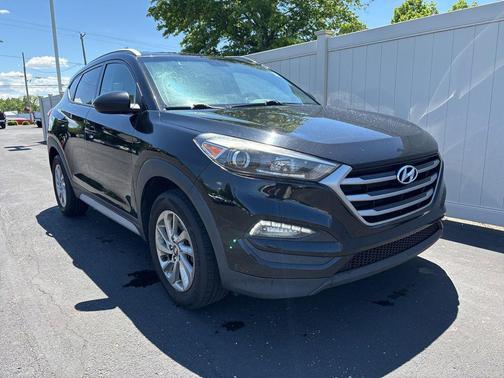 Black Noir Pearl 2018 Hyundai TUCSON SEL