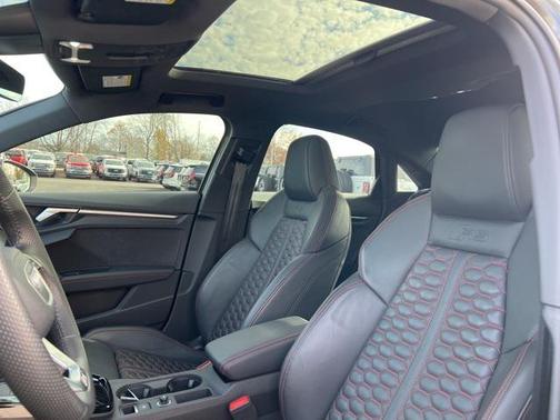 2024 Audi RS 3 TFSI quattro S tronic