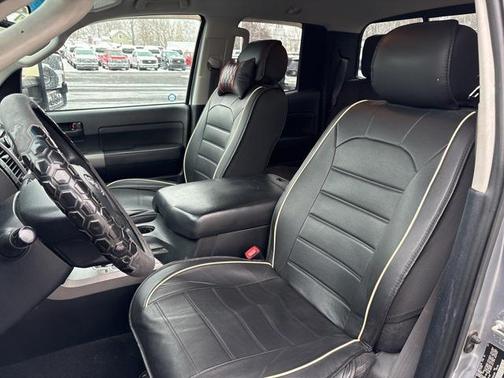 2011 Toyota Tundra Grade