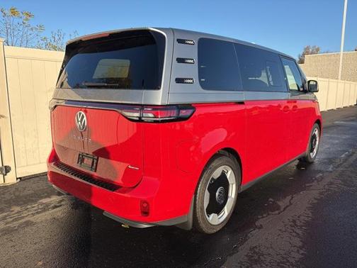 2025 Volkswagen ID. Buzz Pro S Plus with 4MOTION