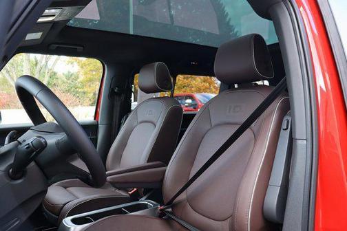 2025 Volkswagen ID. Buzz Pro S Plus with 4MOTION