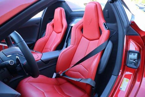 2025 Chevrolet Corvette Stingray w/2LT