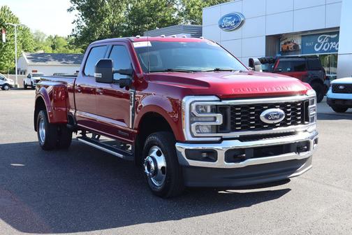 Ruby Red Metallic Tinted Clearcoat 2025 Ford F-350 Lariat