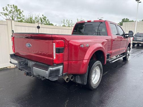 Ruby Red Metallic Tinted Clearcoat 2025 Ford F-350 Lariat