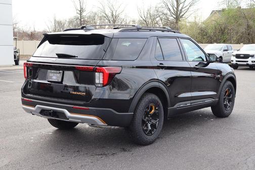 Agate Black Metallic 2026 Ford Explorer Tremor