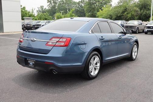 2018 Ford Taurus SE