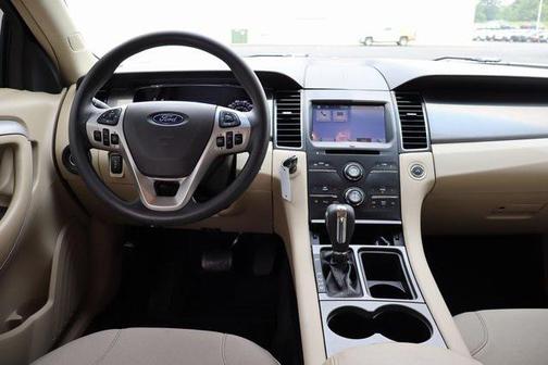 2018 Ford Taurus SE
