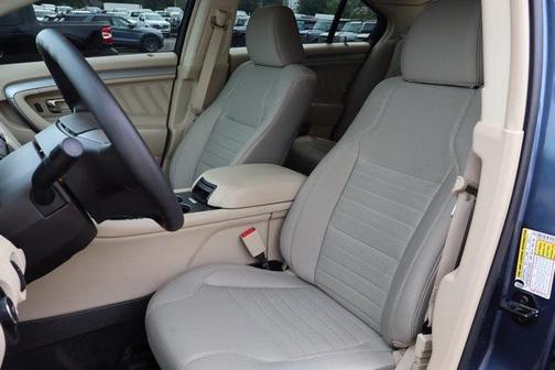 2018 Ford Taurus SE