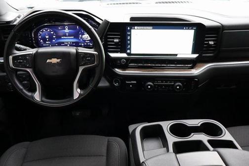 2025 Chevrolet Silverado 3500 LT