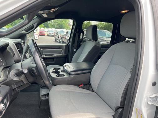2023 RAM 2500 Big Horn Crew Cab 4x4 8' Box
