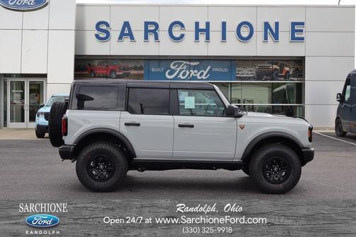 Avalanche Gray 2026 Ford Bronco Badlands