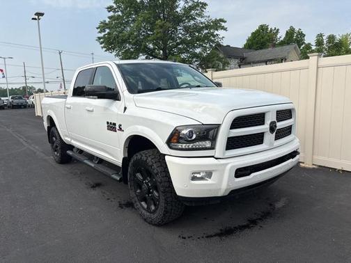 2017 RAM 2500 Laramie Crew Cab 4x4 6'4' Box