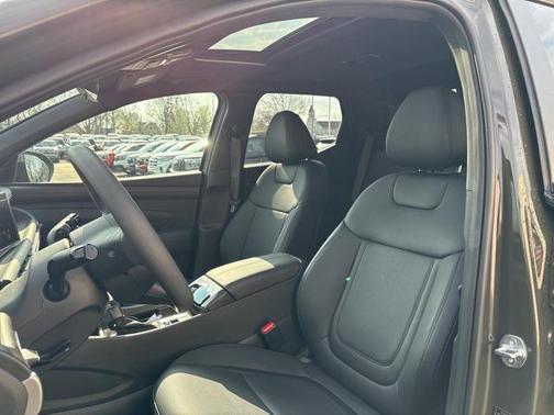 2025 Hyundai SANTA CRUZ SEL Activity