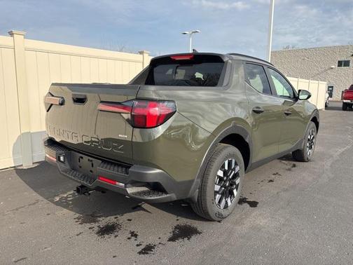 2025 Hyundai SANTA CRUZ SEL Activity
