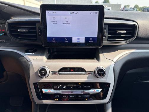 Carbonized Gray Metallic 2024 Ford Explorer XLT