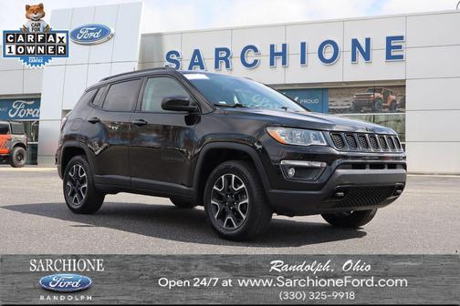 Diamond Black Crystal Pearlcoat 2019 Jeep Compass Upland Edition 4x4