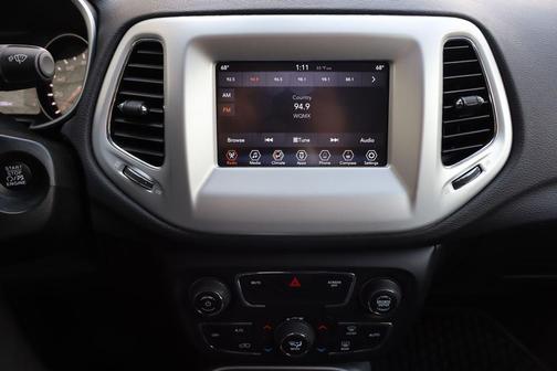 Diamond Black Crystal Pearlcoat 2019 Jeep Compass Upland Edition 4x4