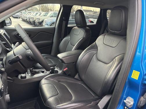 Hydro Blue Pearlcoat 2023 Jeep Cherokee Altitude