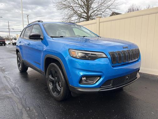 Hydro Blue Pearlcoat 2023 Jeep Cherokee Altitude
