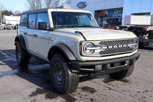 Desert Sand 2025 Ford Bronco Badlands