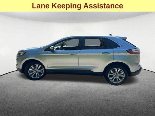 Iconic Silver Metallic 2022 Ford Edge Titanium