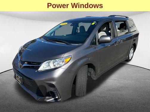 Predawn Gray Mica 2018 Toyota Sienna LE