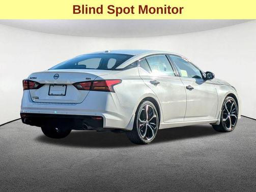 2023 Nissan Altima SR FWD