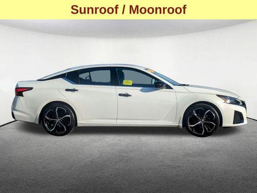 2023 Nissan Altima SR FWD