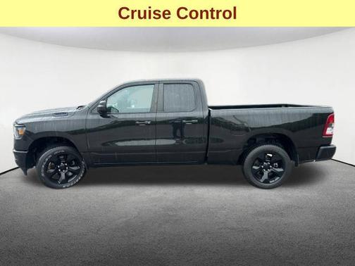 Diamond Black Crystal Pearlcoat 2023 RAM 1500 Tradesman